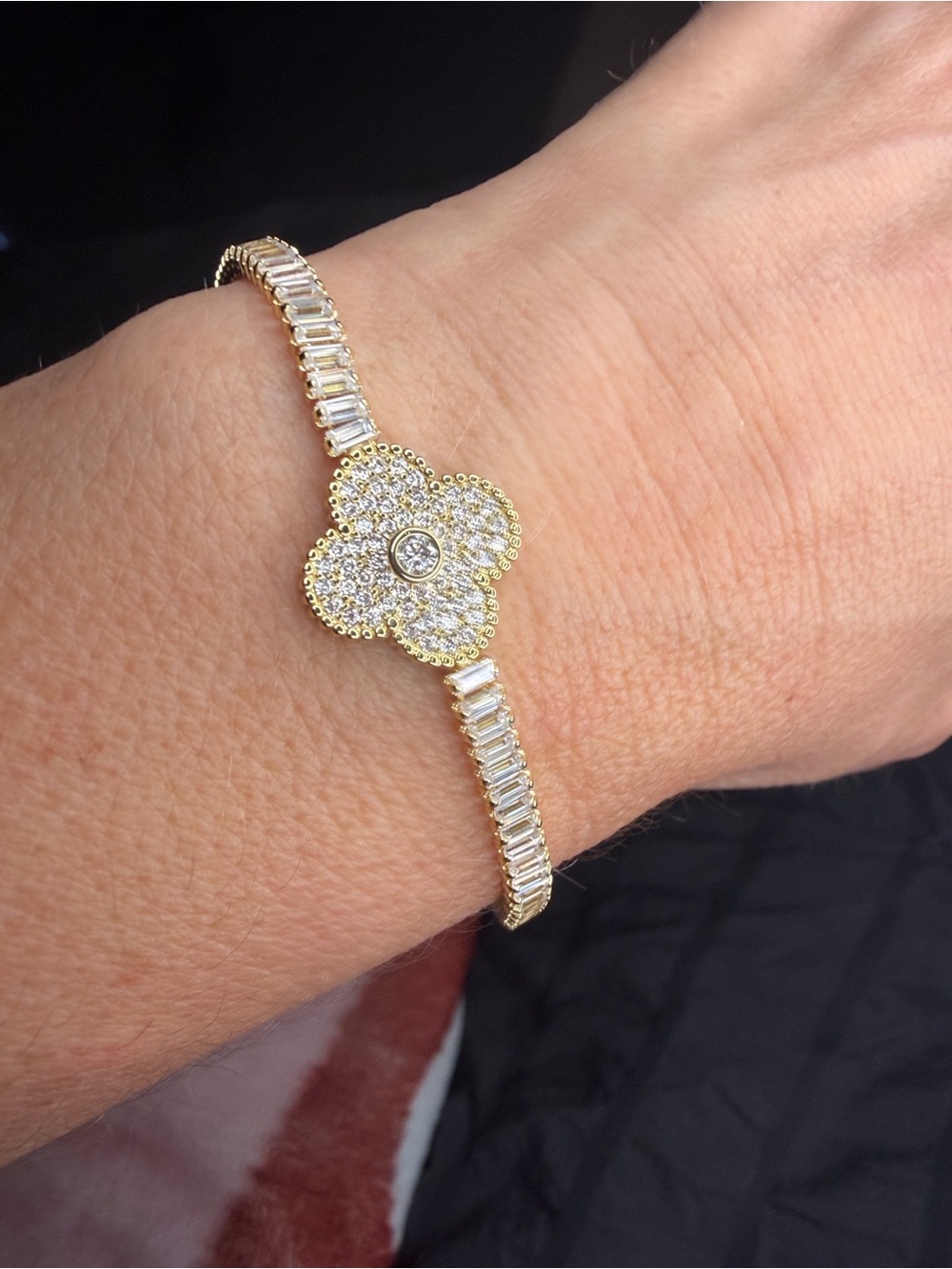 Elegant 0.90 CTW VVS D Color Moissanite Clover Tennis Bracelet 7.25” - Picture 3 of 10